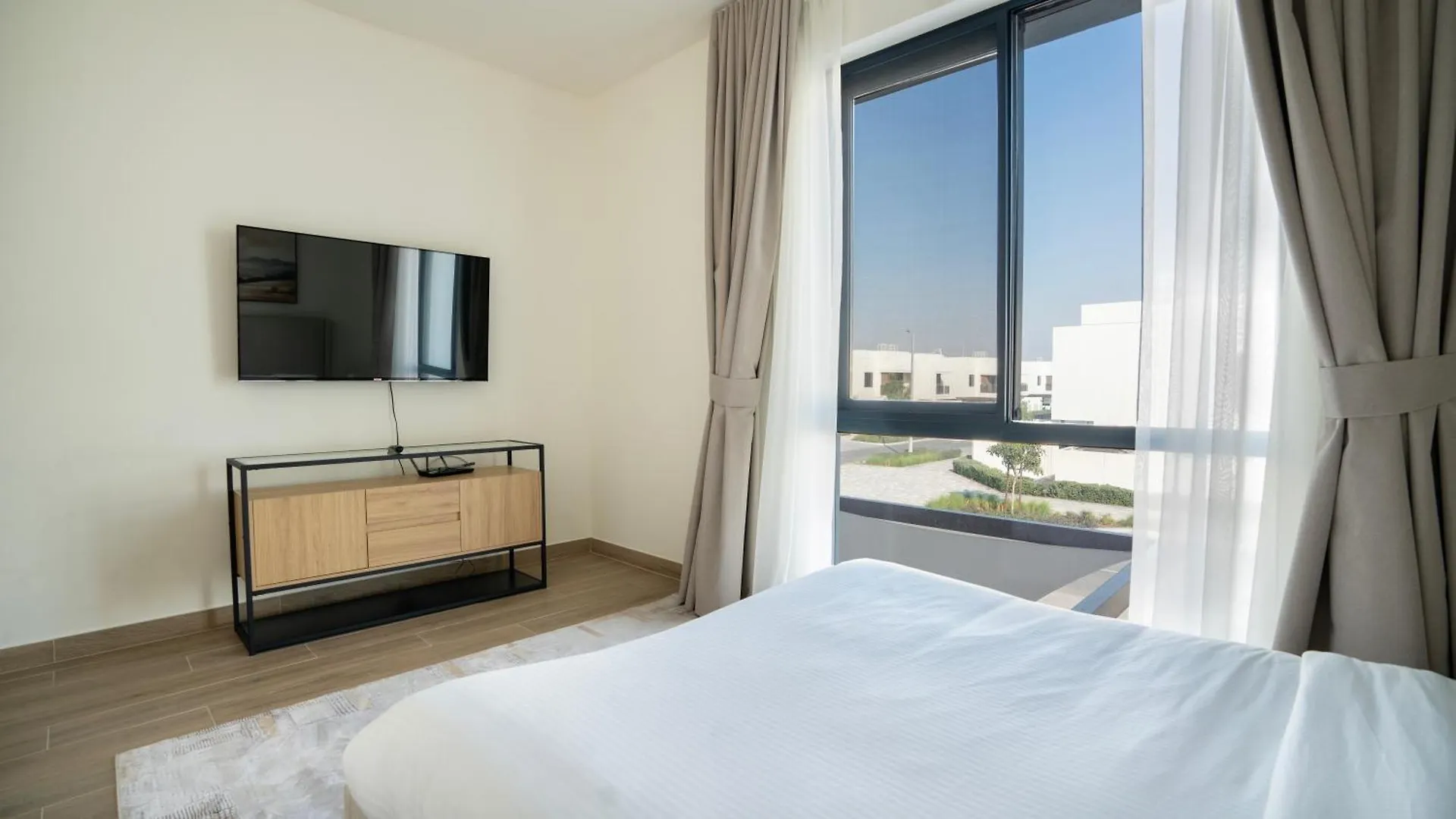 4Br Luxury Villa Yas Island Near F1